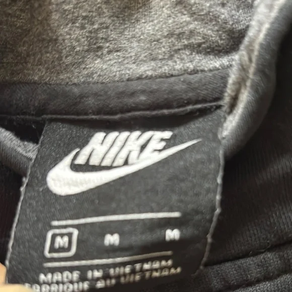 Nike Black Sweatshirt with Iconic Swoosh - Picture 2 of 3